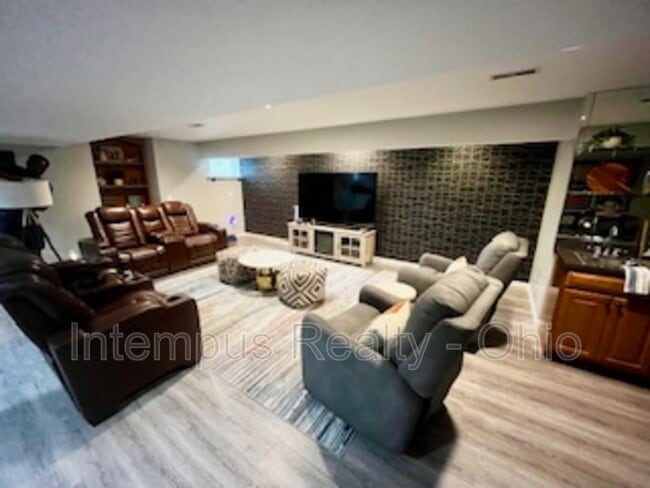 Building Photo - 2449 Anderson Manor Ct