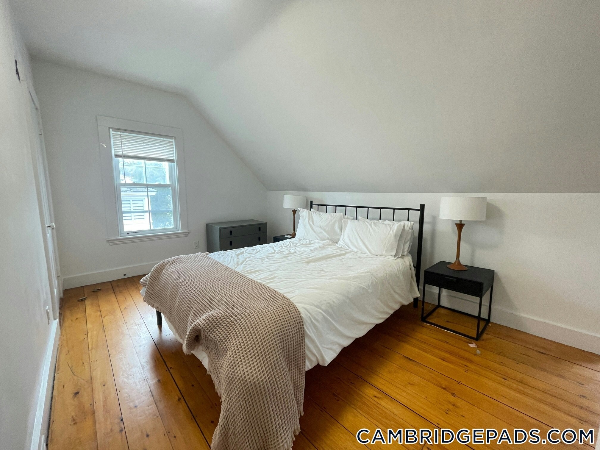 Building Photo - 32 Healey St