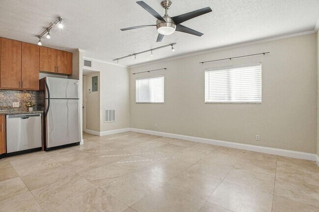 Building Photo - 1892 NE 46th St