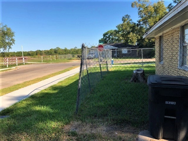 Building Photo - 10830 Fairland Dr