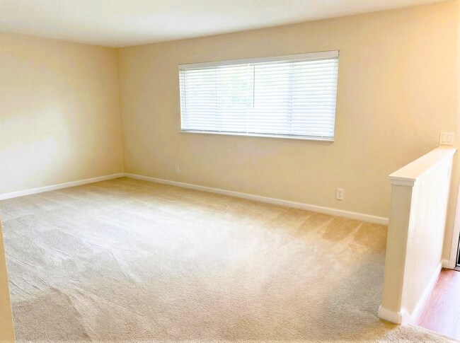 Building Photo - Spacious 3-Bedroom Home with Large Backyard in Fairfield