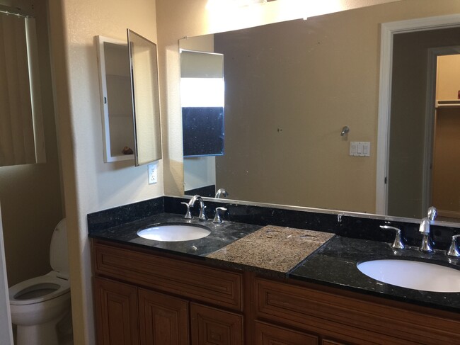 Master Bathroom - 820 Harbison Ave