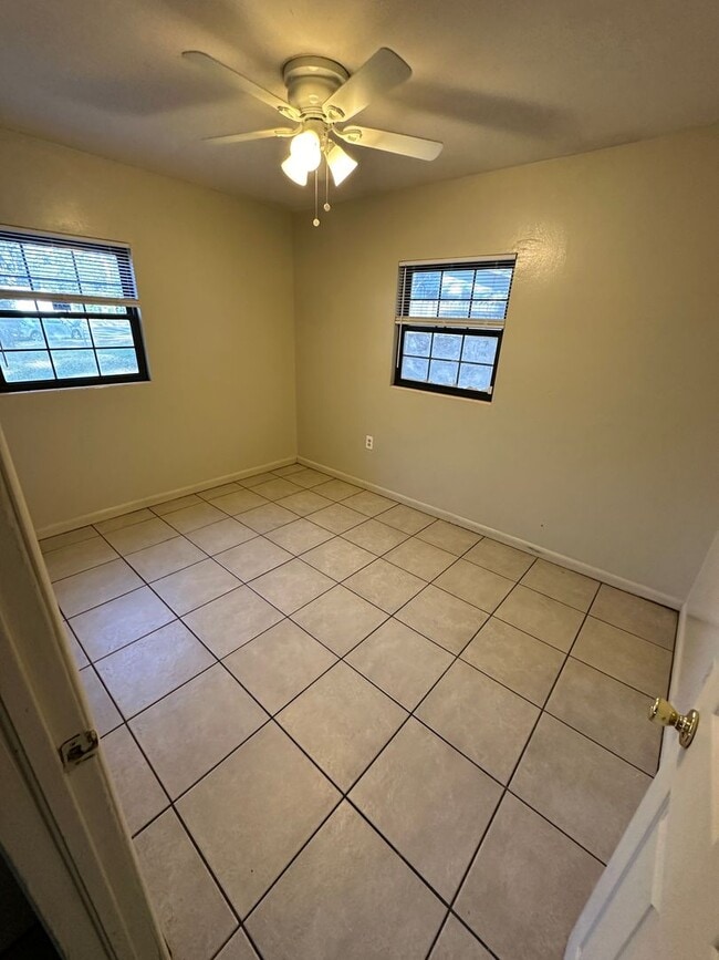 Building Photo - 4/2 house on Karen Lane - Available Now!