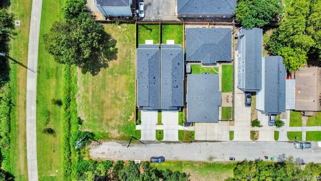 Building Photo - 3118 Wentworth St