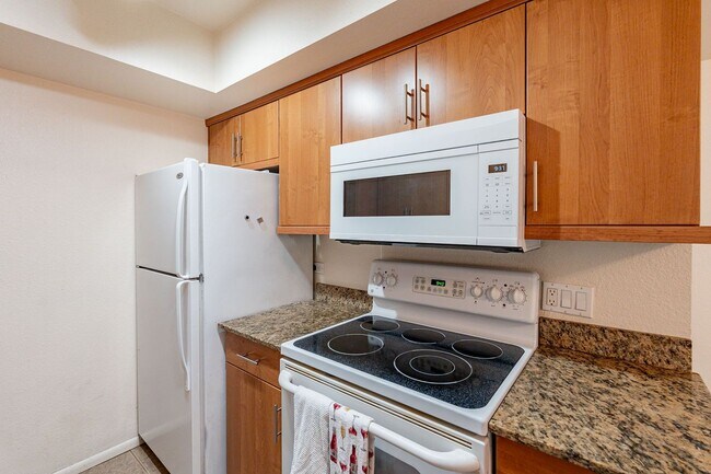 Building Photo - Available until 12/28/25 - Heart of Scottsdale