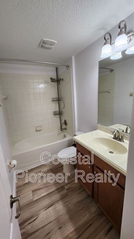 Building Photo - 11404 Holmbridge Ln