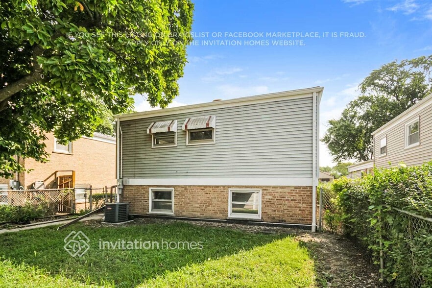 Building Photo - 110 Englewood Ave