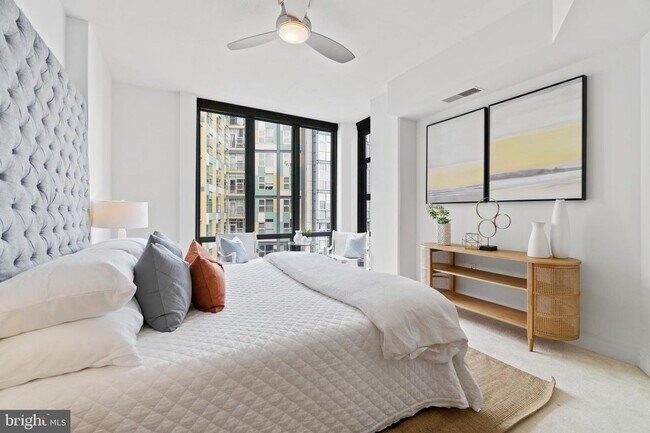 Building Photo - 2120 Vermont Ave NW