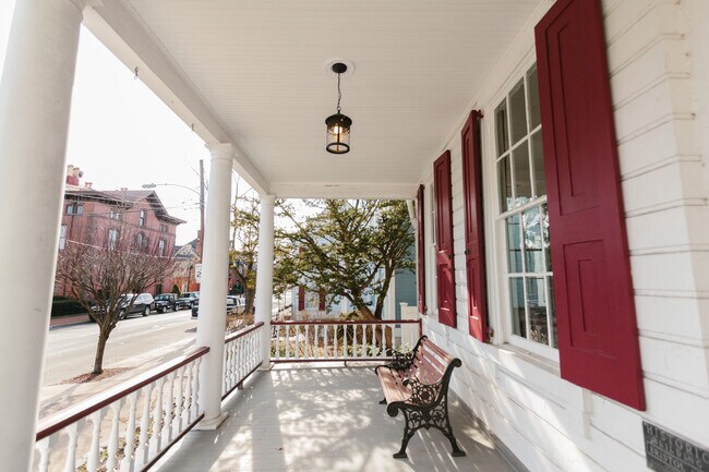 Building Photo - 319 Radcliffe St