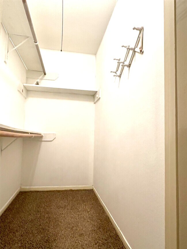 Building Photo - 14213 Lost Meadow Ln