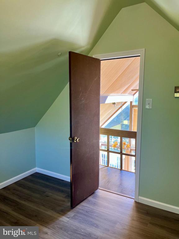 Building Photo - 265 Hill Climb Rd