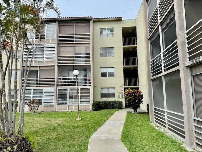 Building Photo - 1810 N Lauderdale Ave