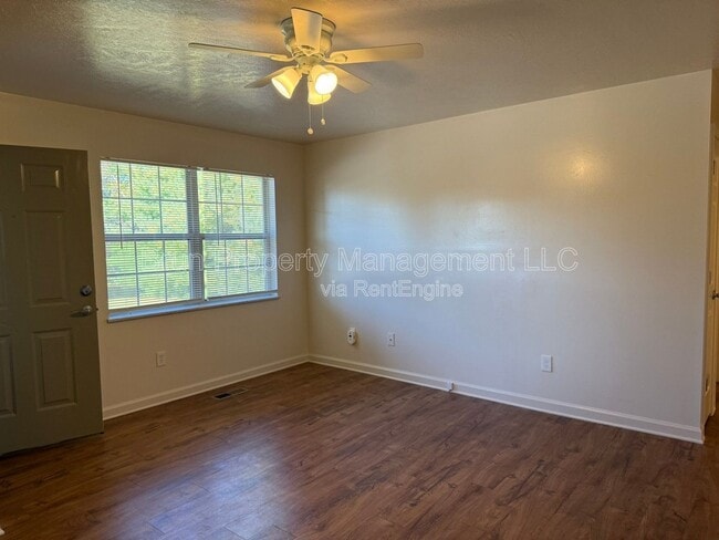 Building Photo - 5036 Willoway Dr