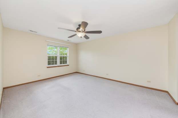 Building Photo - 5S510 Scots Dr