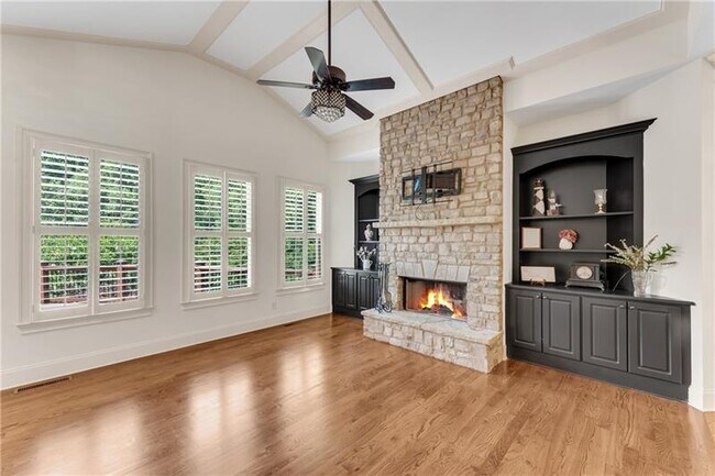 Building Photo - 5861 Yoshino Cherry Ln NE