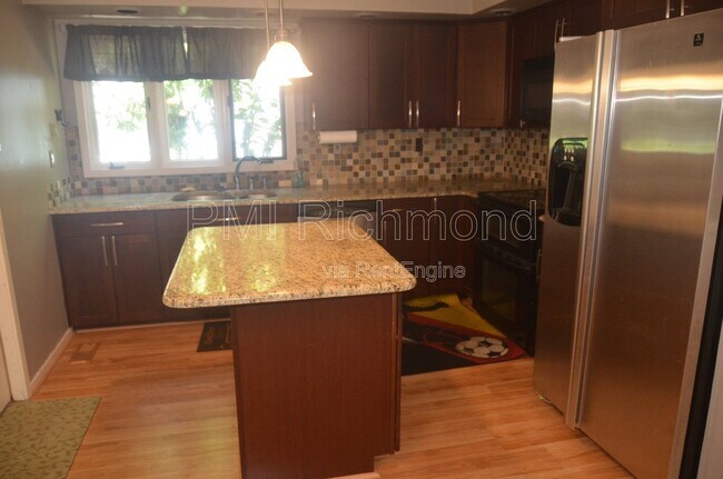 Building Photo - 10107 Hearthrock Ct