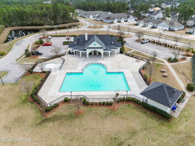 Building Photo - 3121 Lobelia Ln