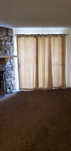 Building Photo - 14192 E Colorado Dr