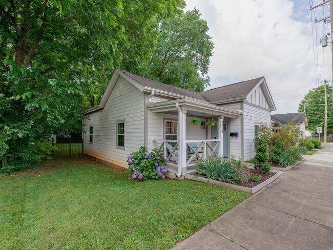 Building Photo - Updated and well appointed home in the his...