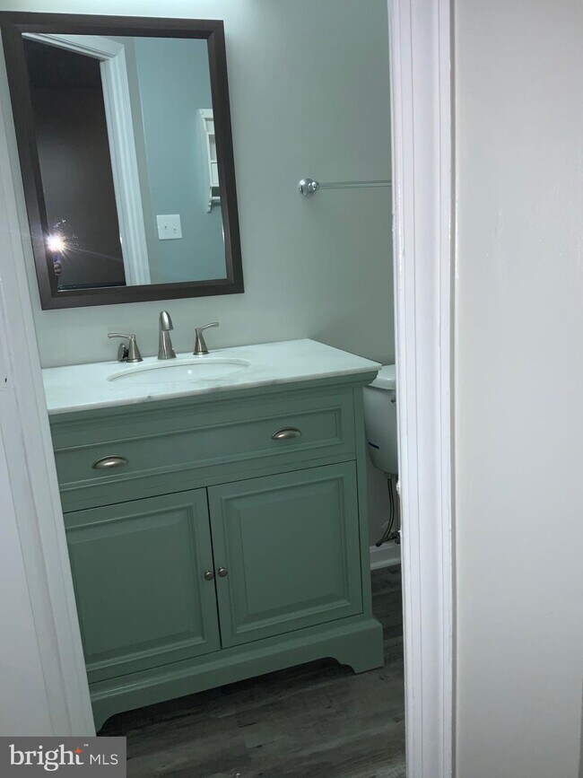 Building Photo - 500 Falkirk Ct