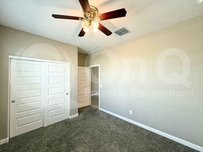 Building Photo - 8222 S 44th Gln