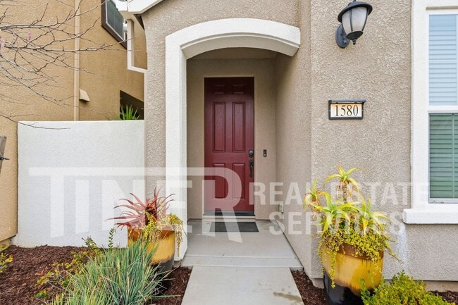 Building Photo - 1580 Parkside Way