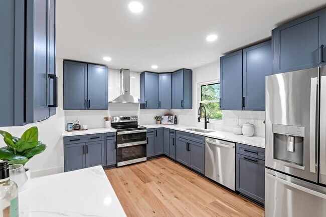 Building Photo - 28 Douglas Dr