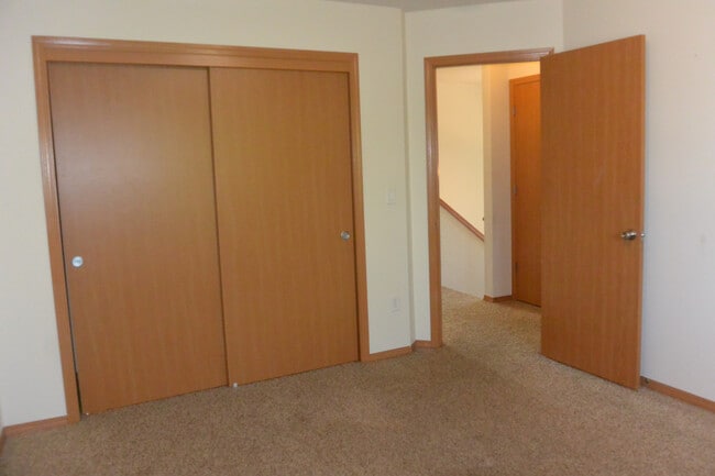 Building Photo - 4825 Northeast 124th Ct.