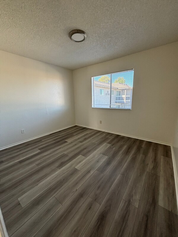 Building Photo - 1134 E Ave Q