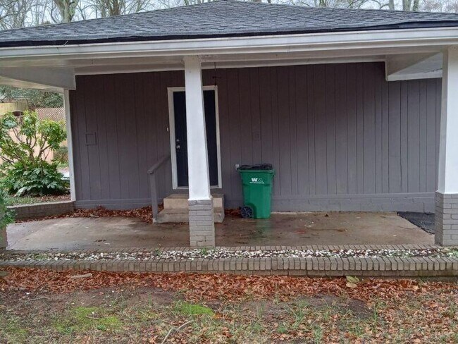 Building Photo - 3545 Orchard St