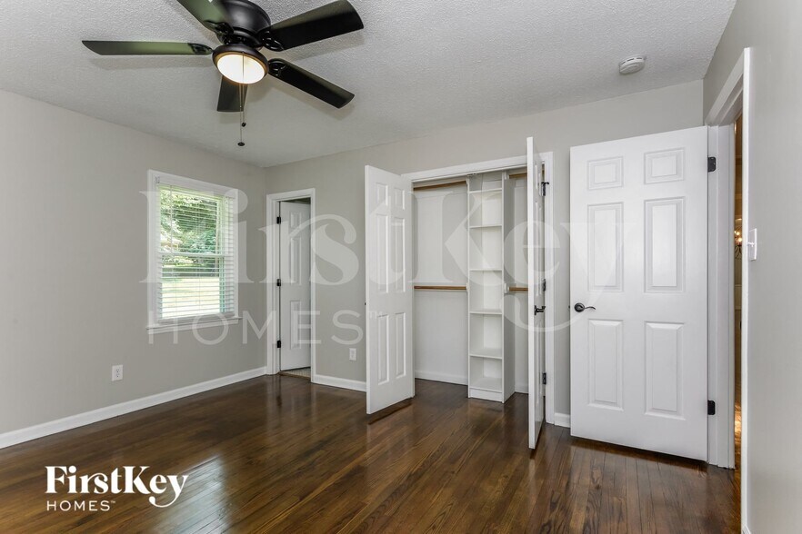 Building Photo - 524 Jasin Dr