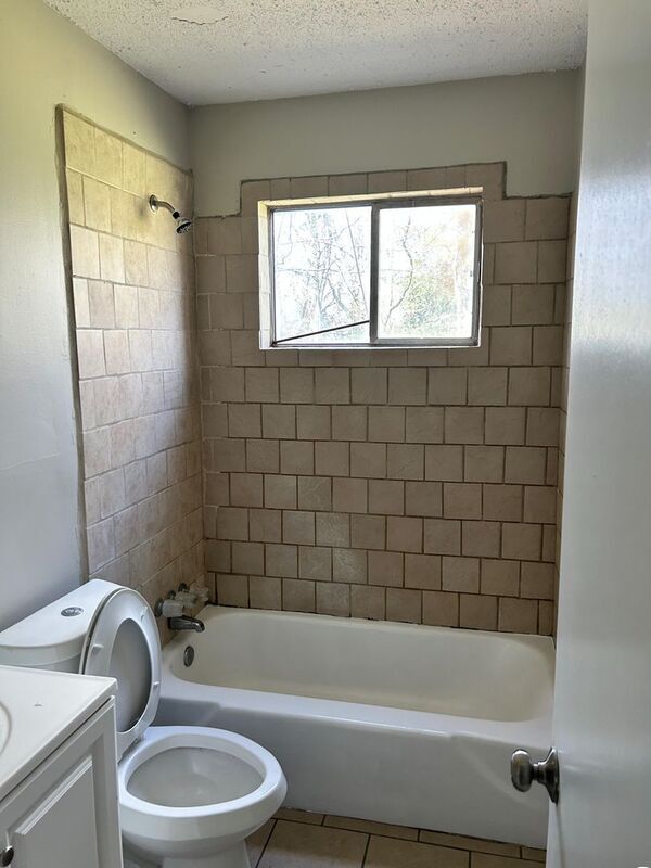 Building Photo - 525 Selma Rd