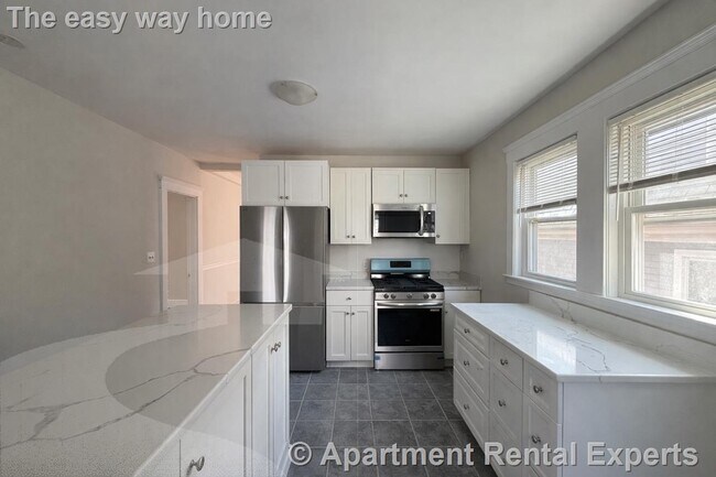 Building Photo - 441 Broadway