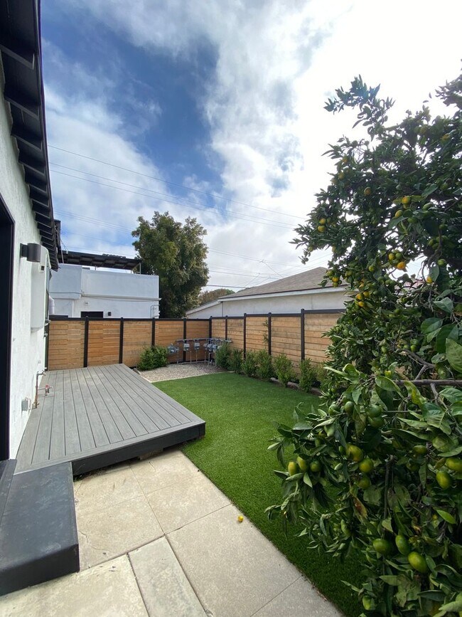 Interior Photo - Stylish Santa Monica studio with w/d in unit, and private rear yard.