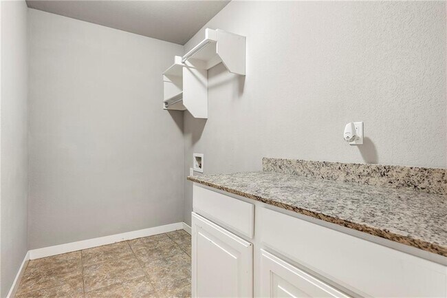 Building Photo - 4002 S W Capstone Ave