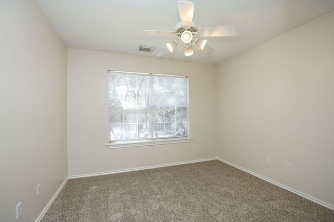 Building Photo - 18910 Piney Bend Ct