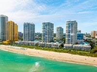 Building Photo - 16445 Collins Ave