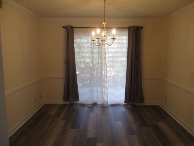 Building Photo - FOR RENT! 2 Bedroom, 2 Bath Upper Level Co...