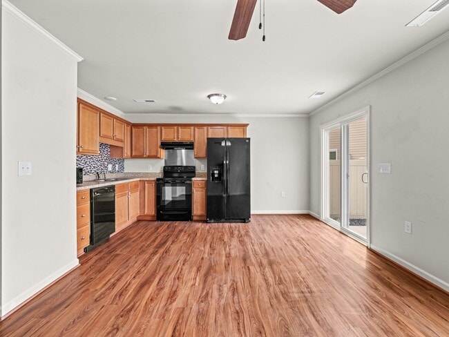 Building Photo - Boyington Place End Unit