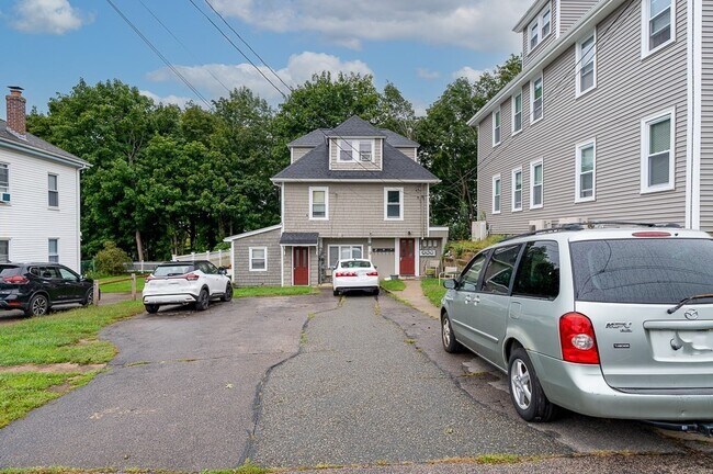 Building Photo - 50 Ruggles St