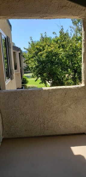 Building Photo - 24518 Nicklaus Dr