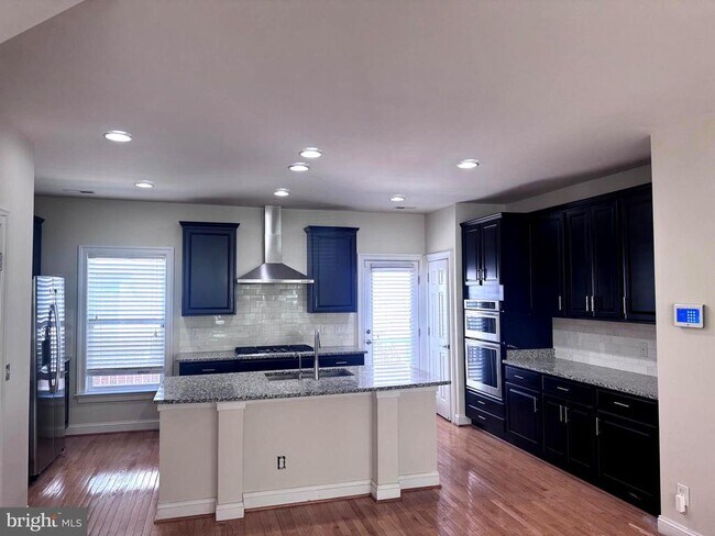 Building Photo - 3083 Waterloo Ln