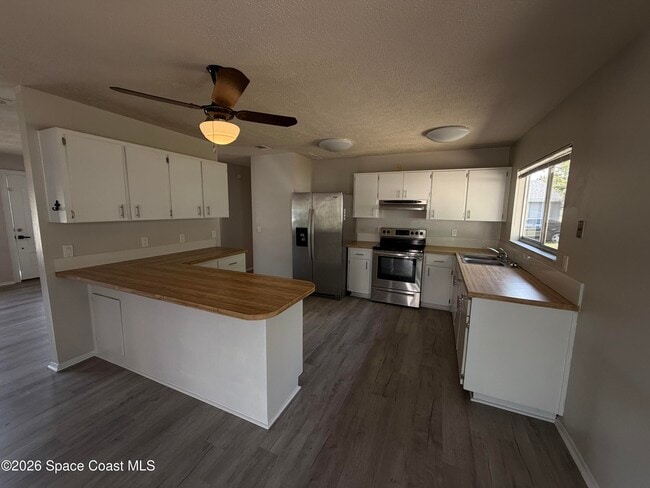 Building Photo - 1256 Dawn St NE