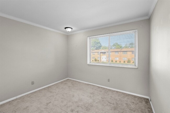 Building Photo - 7904 Camelot Ln