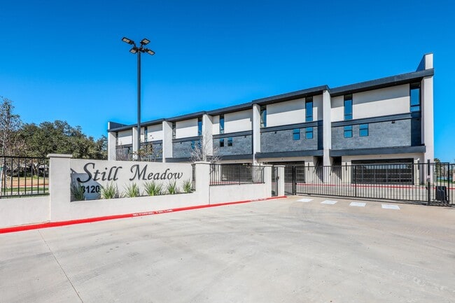 Building Photo - 8120 Stillmeadow Ct