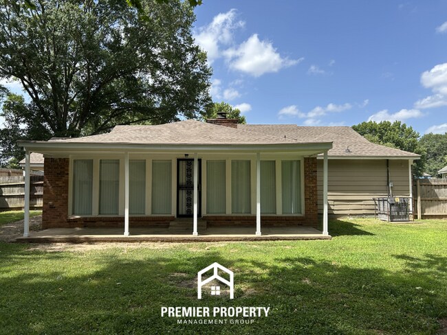 Building Photo - Stunning 3BR/2BA Near Southwind | 2,079 Sq Ft, Built-Ins, Fireplace & Covered Patio