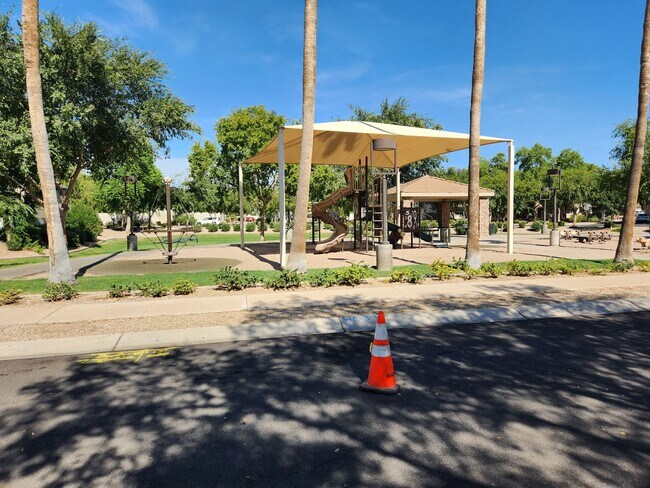 Building Photo - The Gardens