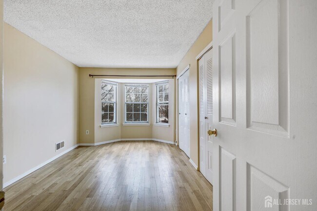 Building Photo - 318 Wimbeldon Ct