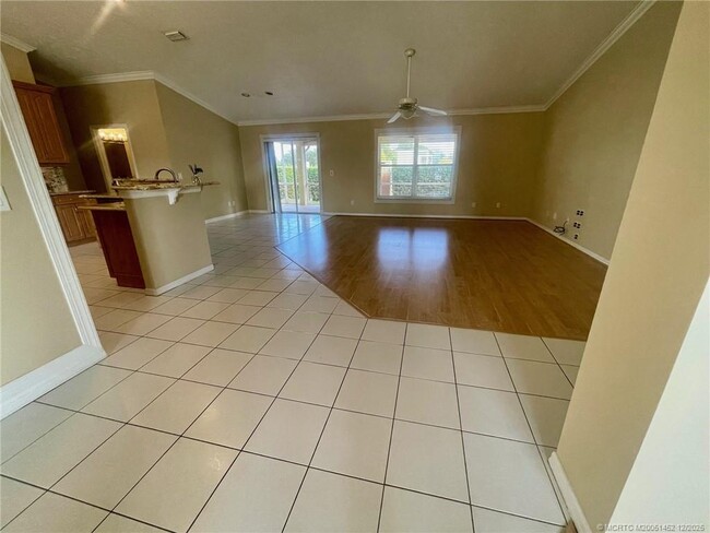 Building Photo - 1397 SW 24th Ln