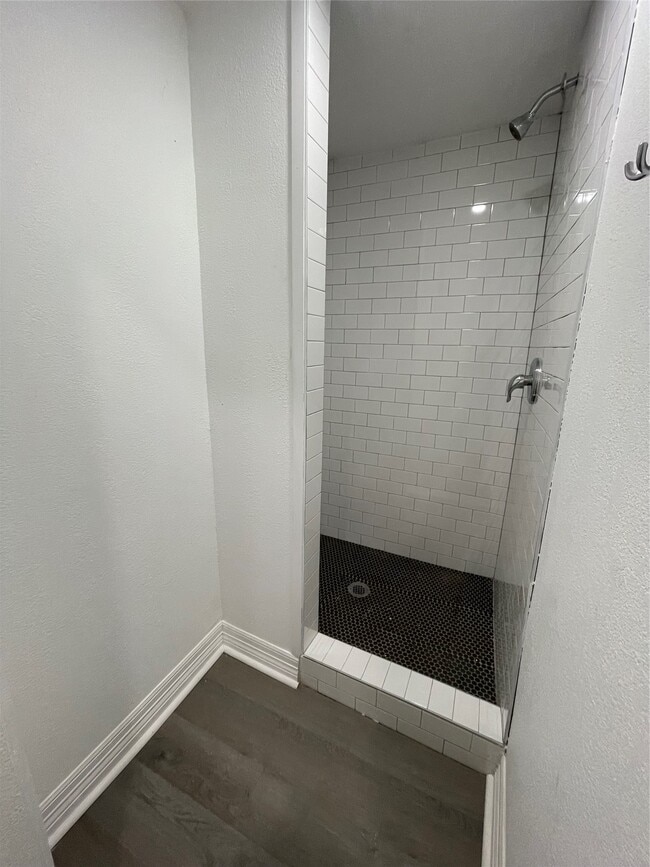 Building Photo - 2302 Avenue H